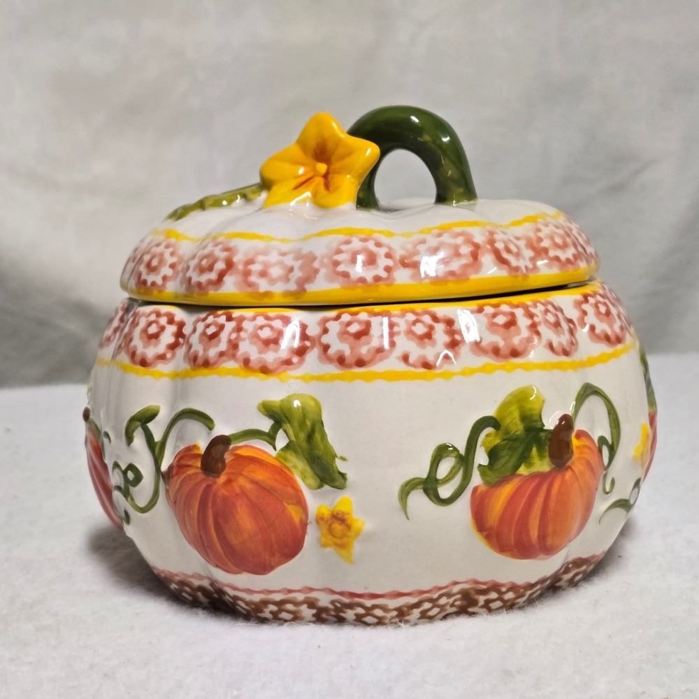 Temp-tations by Tara Pumpkin 28 Oz Covered Baker Fall Harvest Casserole Dish